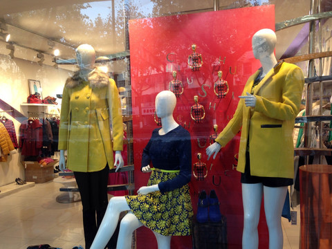时尚购物 橱窗  服饰 商业街