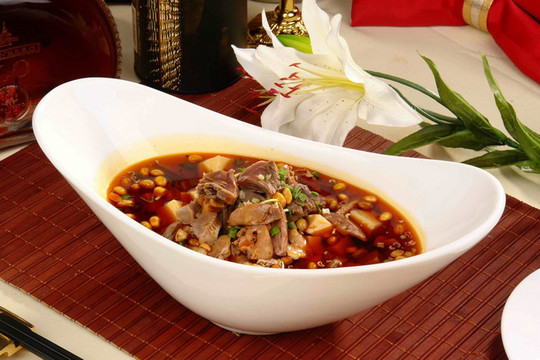 米豆腐烧鸡杂