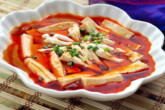 牛脊髓烧老豆腐