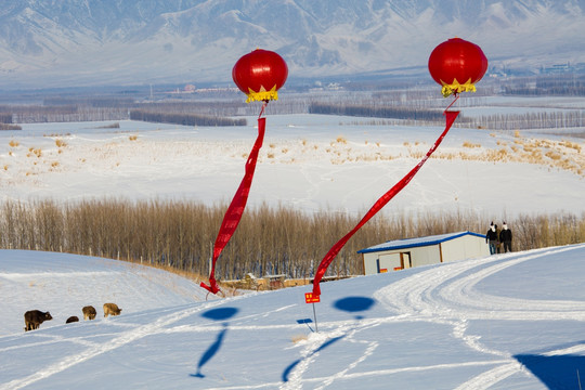 雪景  红气球  氢气球