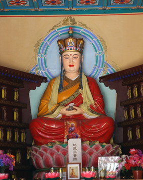 地藏王菩萨塑像