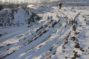 雪地车辙印