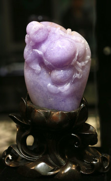 紫罗兰翡翠佛像