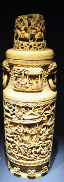 清象牙镂雕人物纹大花瓶