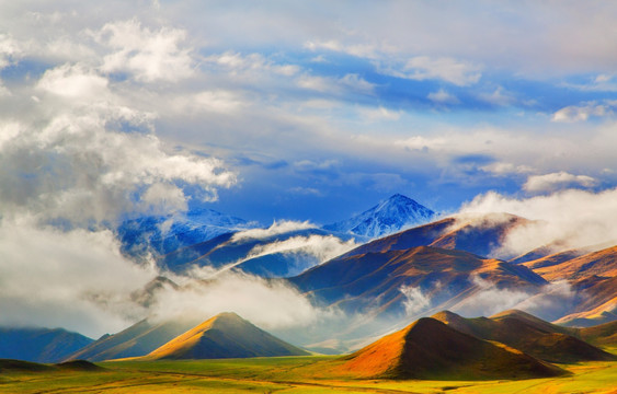 新疆天山山脉（高清图）