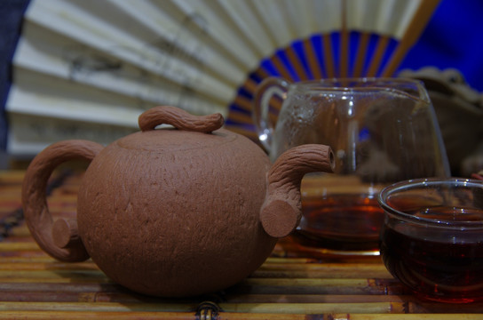 紫砂壶  茶具  扇子