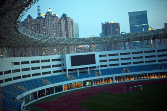 上海 源深体育中心