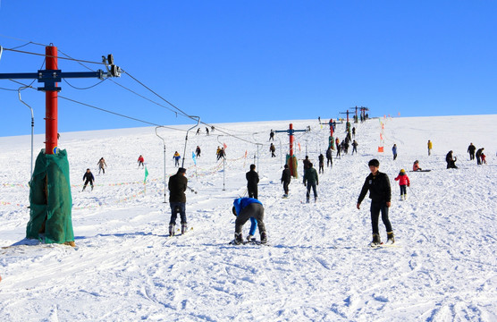 滑雪场 雪原 雪地