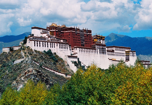 布达拉宫风景图