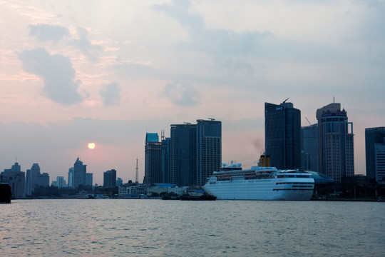 上海外滩 外滩港口 浦江 码头