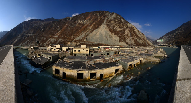 汶川泥石流遗址全景图