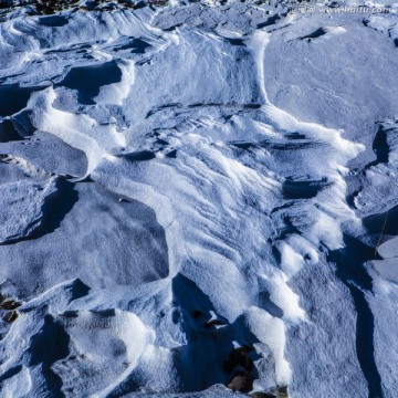 雪层  雪地