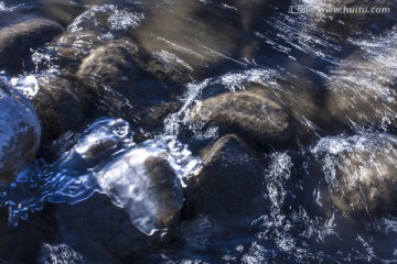溪流 河流
