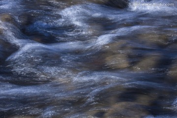 溪流  河流