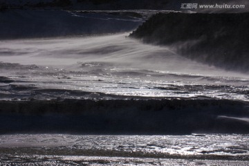 河滩 雾气