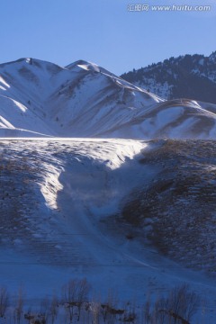 雪山 高原