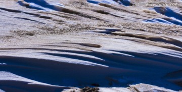 雪层  雪地