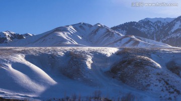 高原 积雪