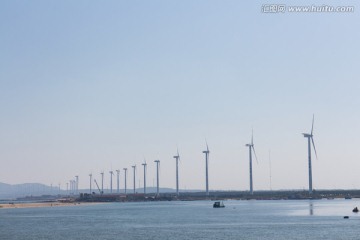 海边风电场 碧海蓝天