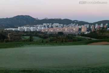 高尔夫球场与住宅小区 晨曦