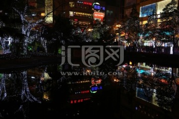 三峡广场夜景倒影