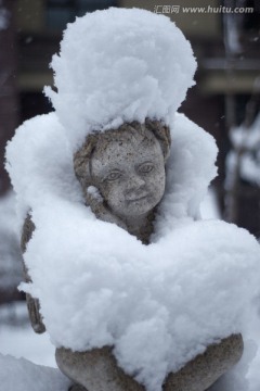 大雪 雕像