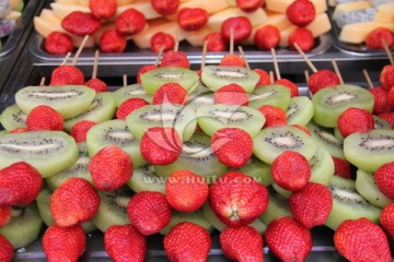 糖葫芦   草莓  猕猴桃