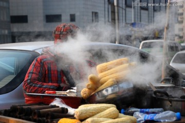 卖玉米的 热气 玉米 女人