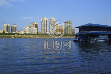 衡阳江景洋房 高楼大厦 轮船