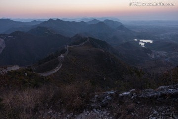 长城晨曦 层峦叠嶂 城墙