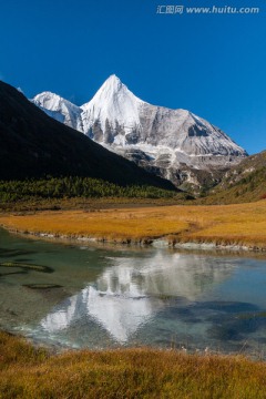 稻城亚丁雪山