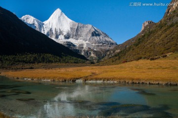 稻城亚丁雪山