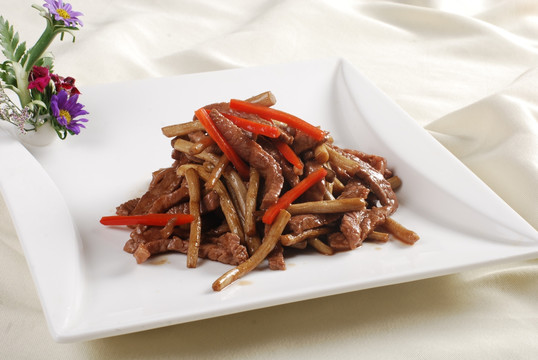 茶树菇牛仔肉