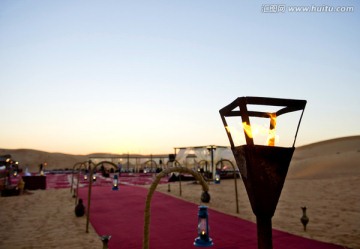 迪拜沙漠露天晚宴
