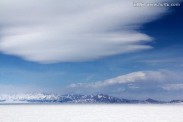 赛里木湖上空的云