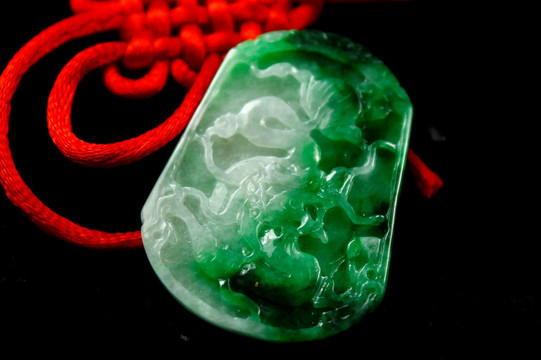 麒麟翡翠挂件