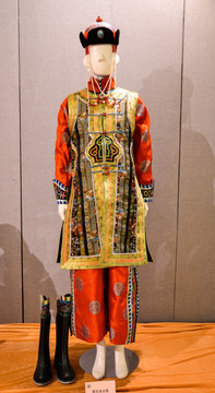 蒙古族女服