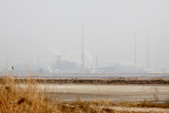 雾霾与工厂 污染