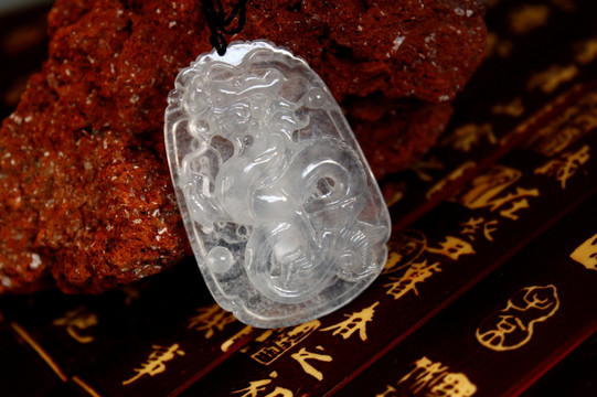 翡翠龙牌