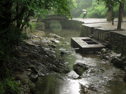 听雨让泉