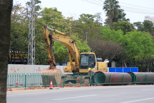 挖土机 道路维护