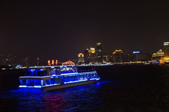 上海 外滩 夜景 浦江 游轮