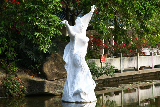 厦门植物园内的雕塑