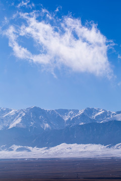 雪山  白云