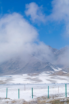 天山 雪山