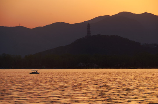 颐和园夜景jpg