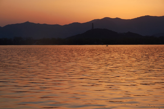 颐和园夜景jpg