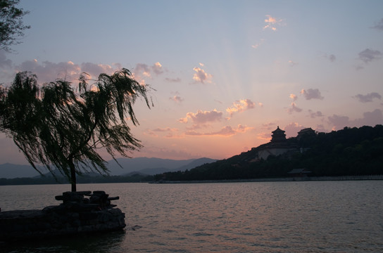 颐和园夜景jpg