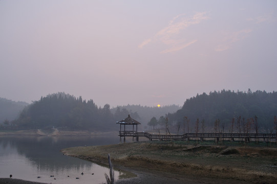 龙川湾的早晨