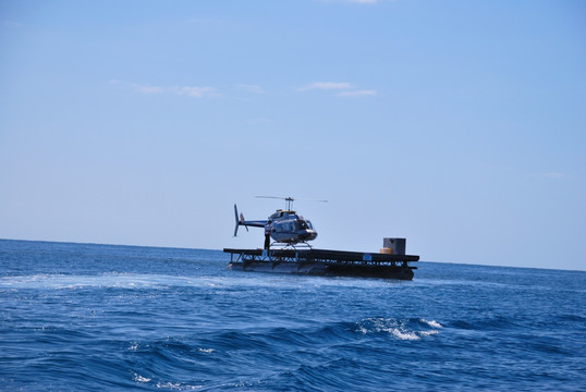 澳大利亚凯恩斯大堡礁直升机平